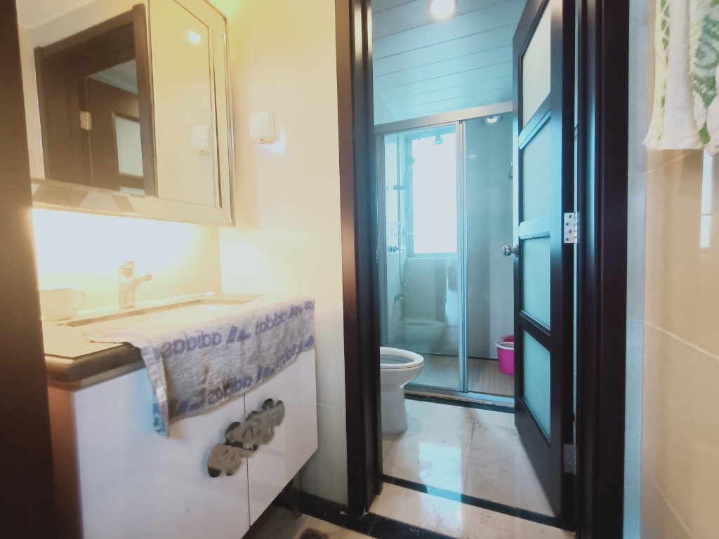 碧桂园 3室2厅2卫 2200.0元/月 碧桂园 3室2厅2卫 2200.0元/月室内图