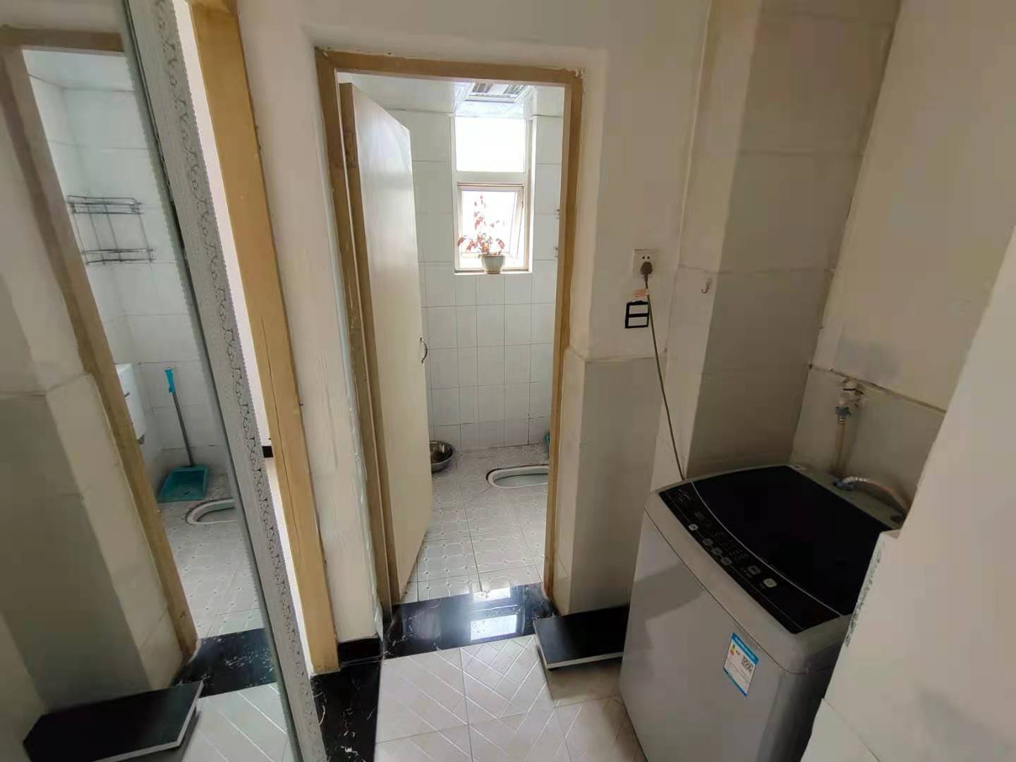 南湖锦苑 2室1厅1卫 1900.0元/月 南湖锦苑 2室1厅1卫 1900.0元/月室内图