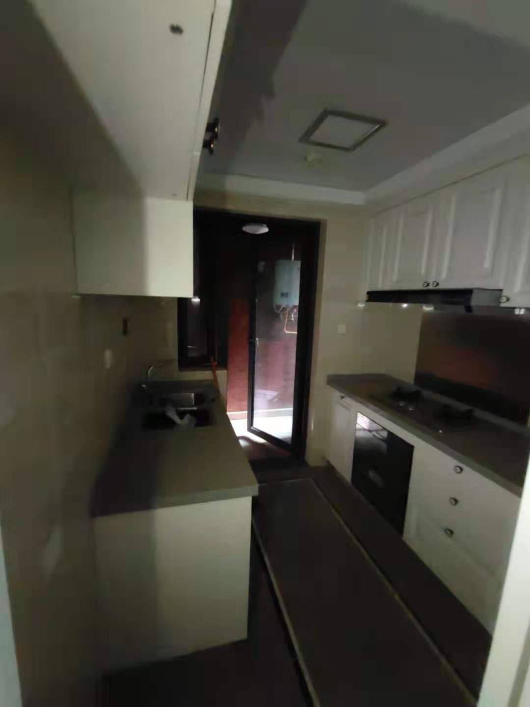 中海锦江城花涧一期 3室1厅2卫 2300.0元/月 中海锦江城花涧一期 3室1厅2卫 2300.0元/月室内图