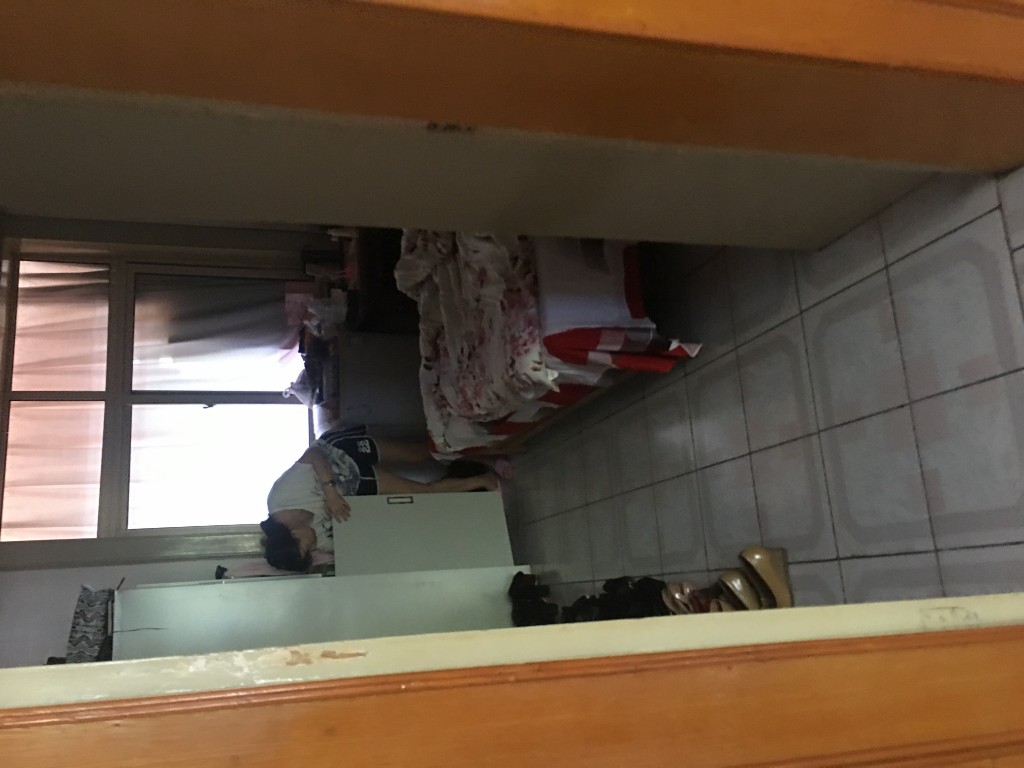 广电中心家属楼 3室2厅1卫 80.0万 广电中心家属楼 3室2厅1卫 80.0万卧室