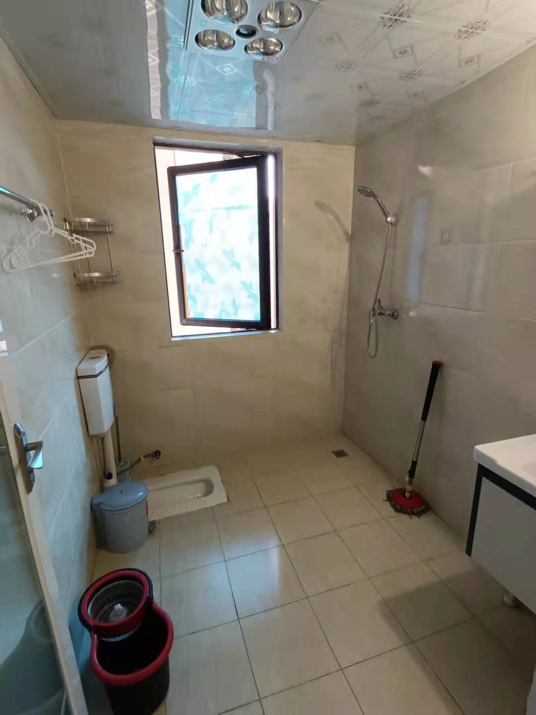 南湖国际2期 2室2厅1卫 2400.0元/月 南湖国际2期 2室2厅1卫 2400.0元/月室内图