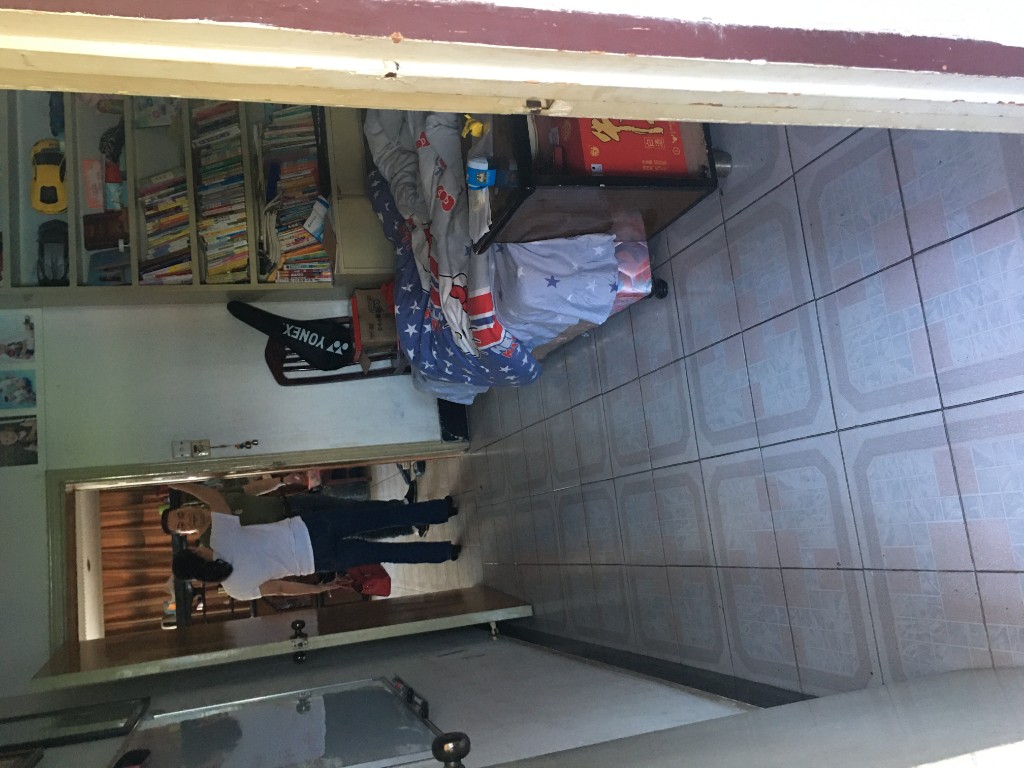 广电中心家属楼 3室2厅1卫 80.0万 广电中心家属楼 3室2厅1卫 80.0万卫生间