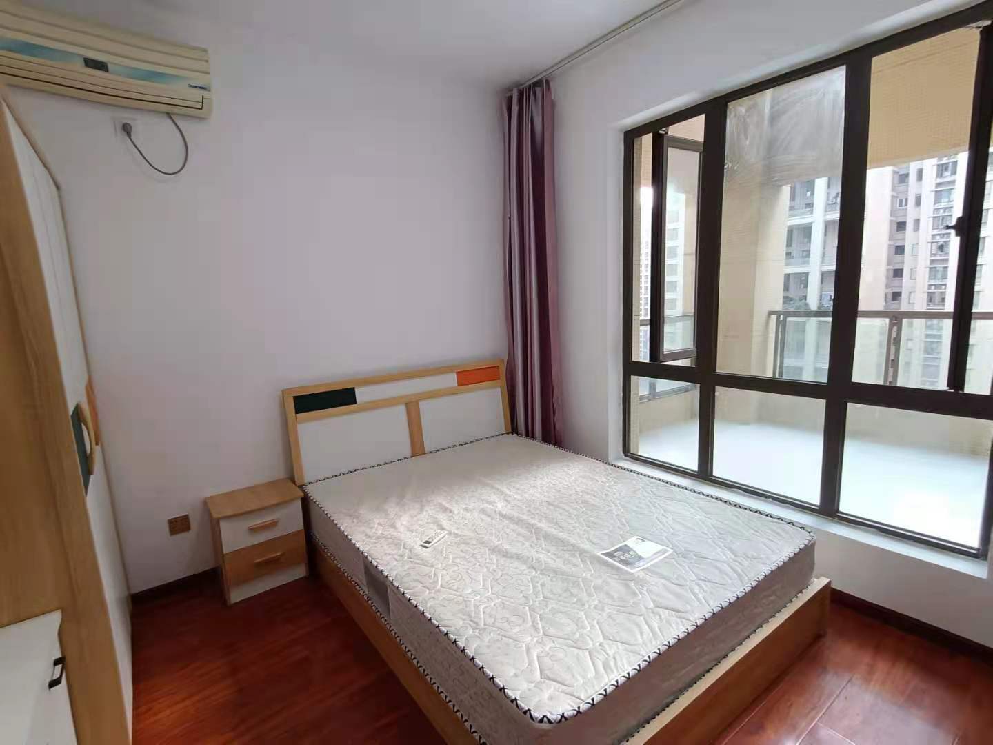 南湖国际2期 2室2厅1卫 2400.0元/月 南湖国际2期 2室2厅1卫 2400.0元/月室内图