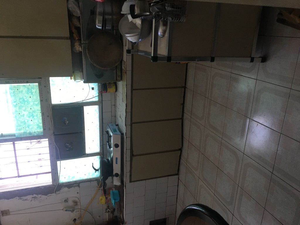 广电中心家属楼 3室2厅1卫 80.0万 广电中心家属楼 3室2厅1卫 80.0万卧室