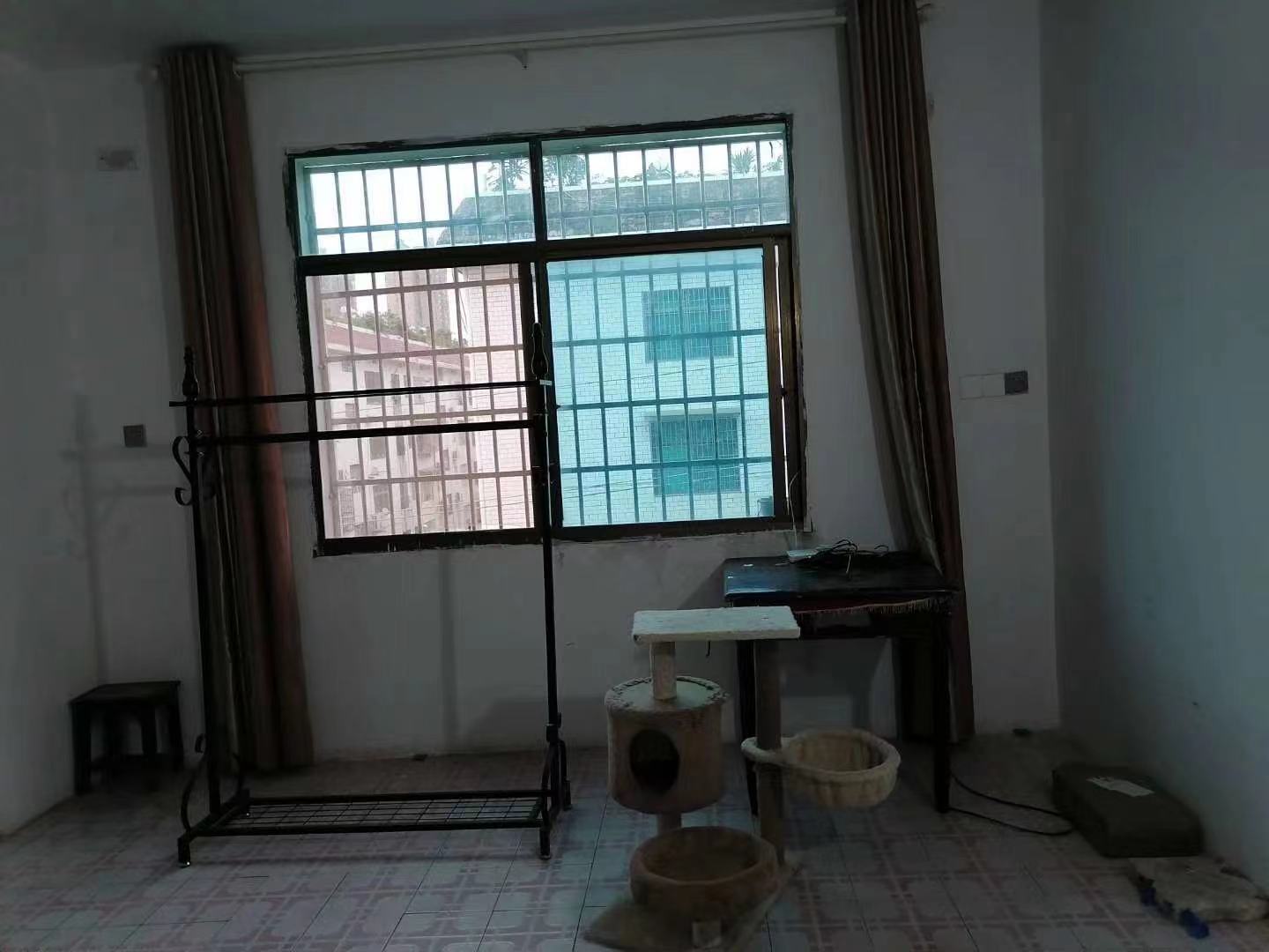 金谷市场  2室1厅1卫    42.8万卧室