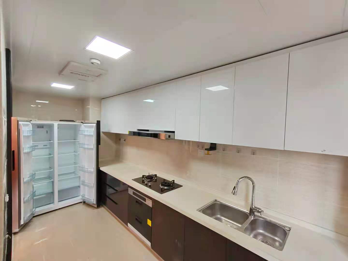 万科翡翠公园  4室1厅2卫    3000.0元/月 万科翡翠公园  4室1厅2卫    3000.0元/月室内图