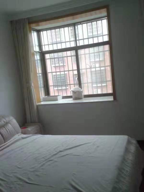 红星小区 3室2厅1卫 1500.0元/月 红星小区 3室2厅1卫 1500.0元/月室内图