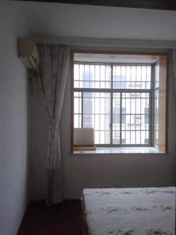 红星小区 3室2厅1卫 1500.0元/月 红星小区 3室2厅1卫 1500.0元/月室内图