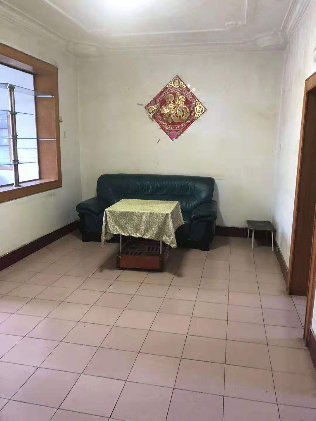 市人大政协机关大院住宅区(老市委)  2室2厅1卫    850.0元/月 市人大政协机关大院住宅区(老市委)  2室2厅1卫    850.0元/月