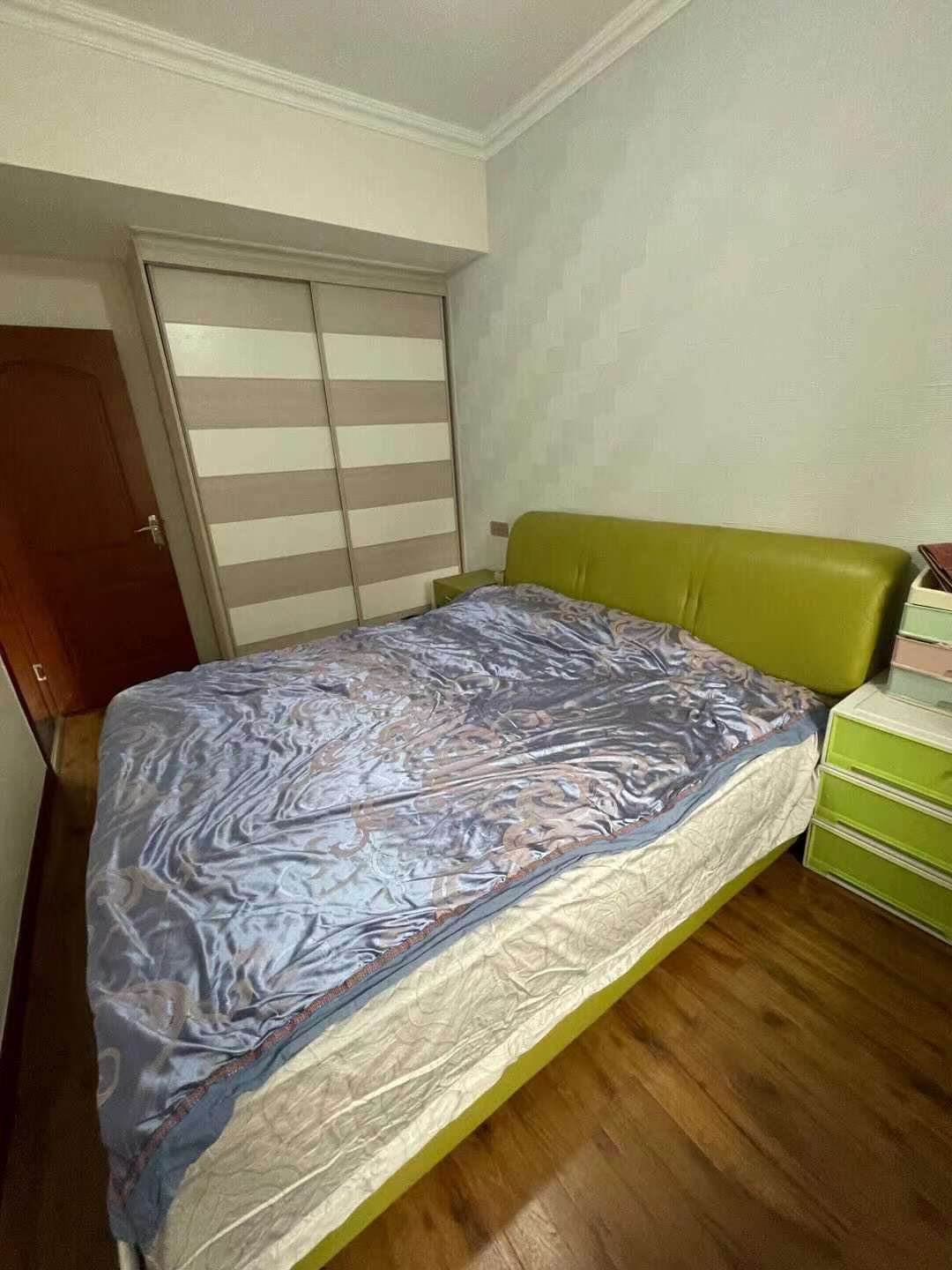 南湖半岛 3室1厅1卫 3000.0元/月 南湖半岛 3室1厅1卫 3000.0元/月室内图