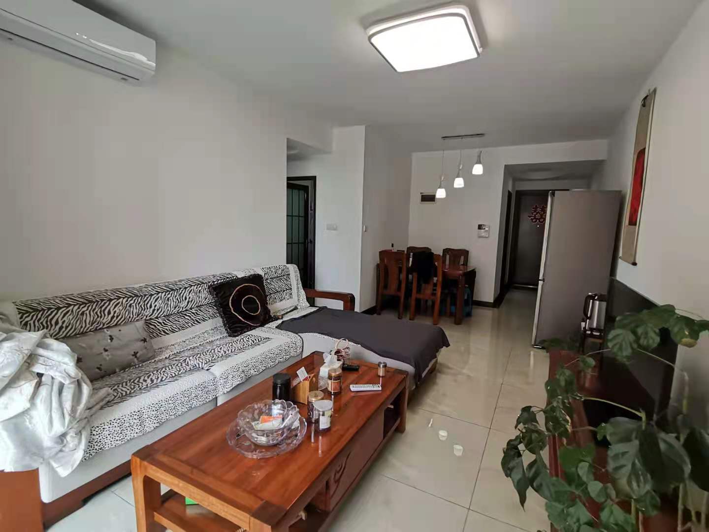 佳兆业君汇上品  2室2厅1卫    2600.0元/月 佳兆业君汇上品  2室2厅1卫    2600.0元/月室内图