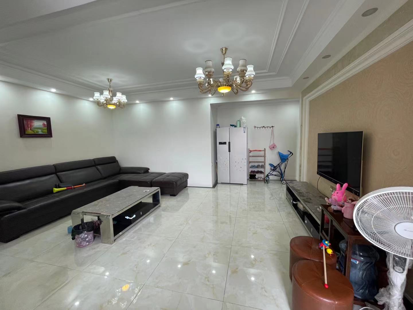 南湖半岛 3室1厅1卫 3000.0元/月 南湖半岛 3室1厅1卫 3000.0元/月室内图