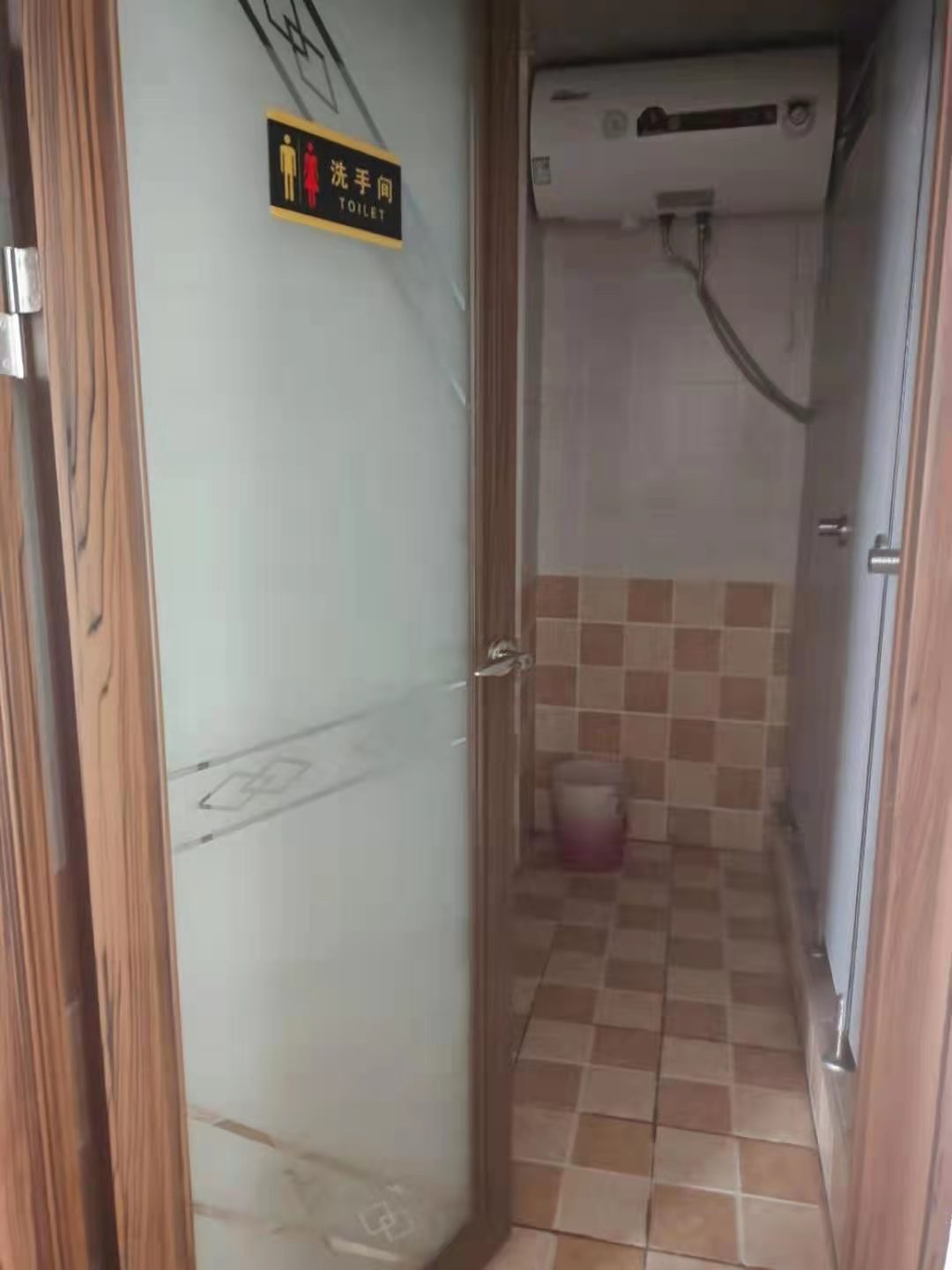 银泰财富广场 3室2厅2卫 2000.0元/月 银泰财富广场 3室2厅2卫 2000.0元/月室内图