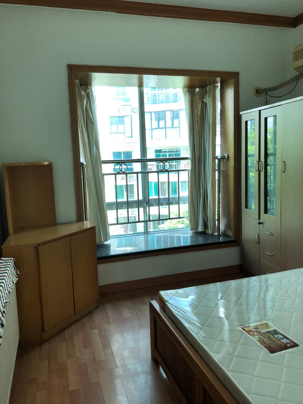 颐美园  3室2厅1卫    3200.0元/月室内图