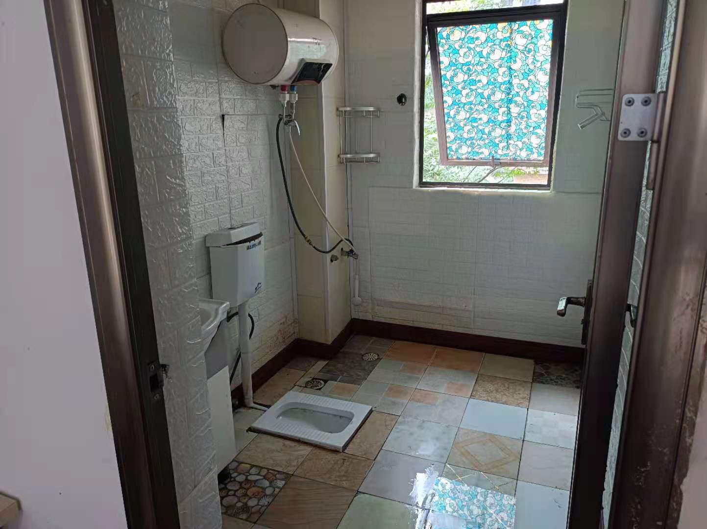 远大中央公园一期  3室2厅1卫    2300.0元/月 远大中央公园一期  3室2厅1卫    2300.0元/月室内图