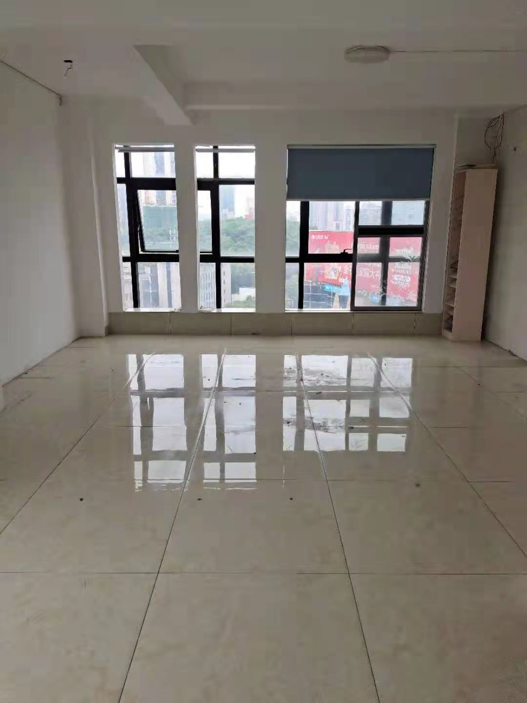 银泰财富广场 3室2厅2卫 2000.0元/月 银泰财富广场 3室2厅2卫 2000.0元/月室内图