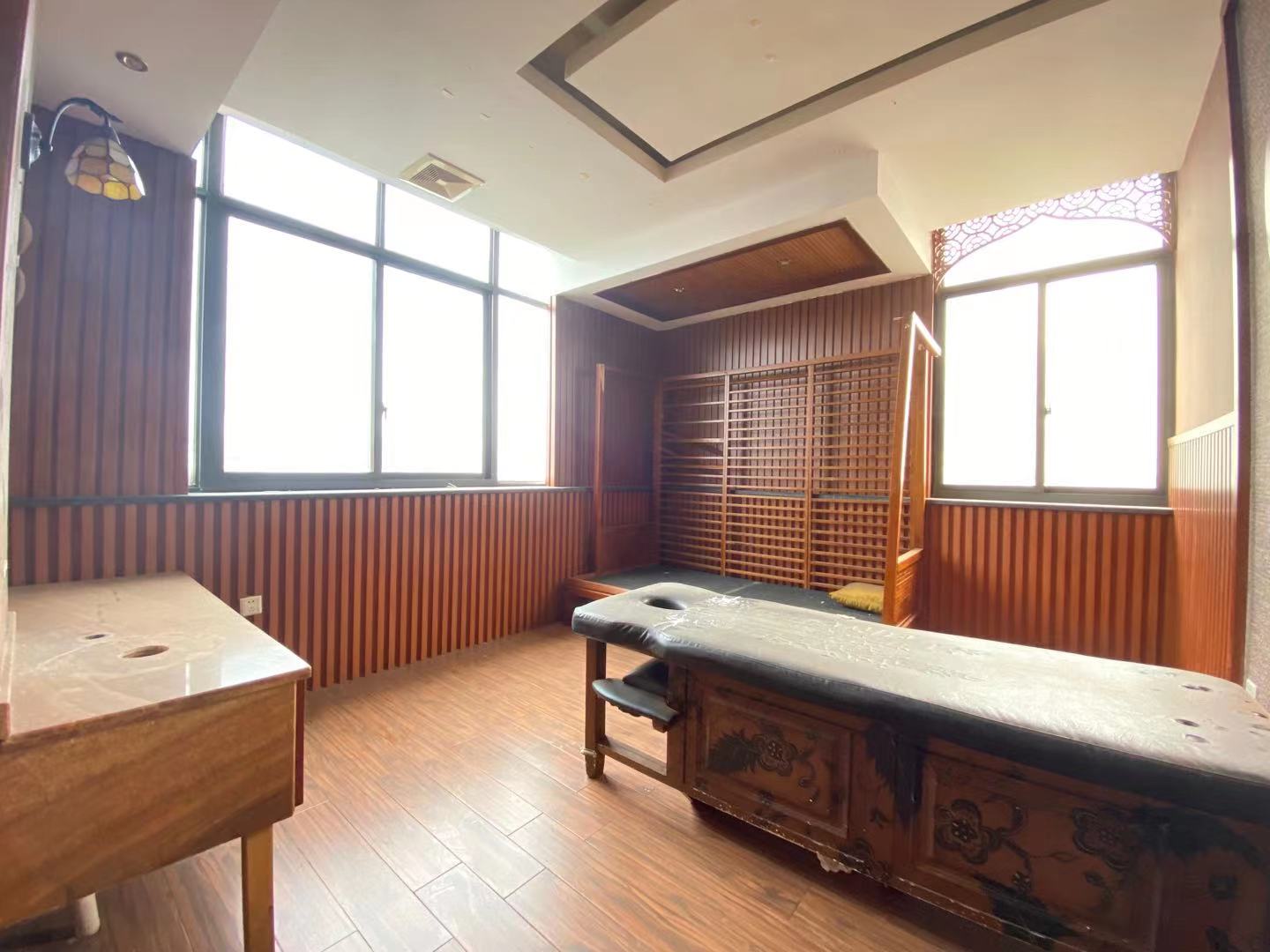 三重大厦（三重才园小区)  10室1厅1卫   17000.00元/月室内图