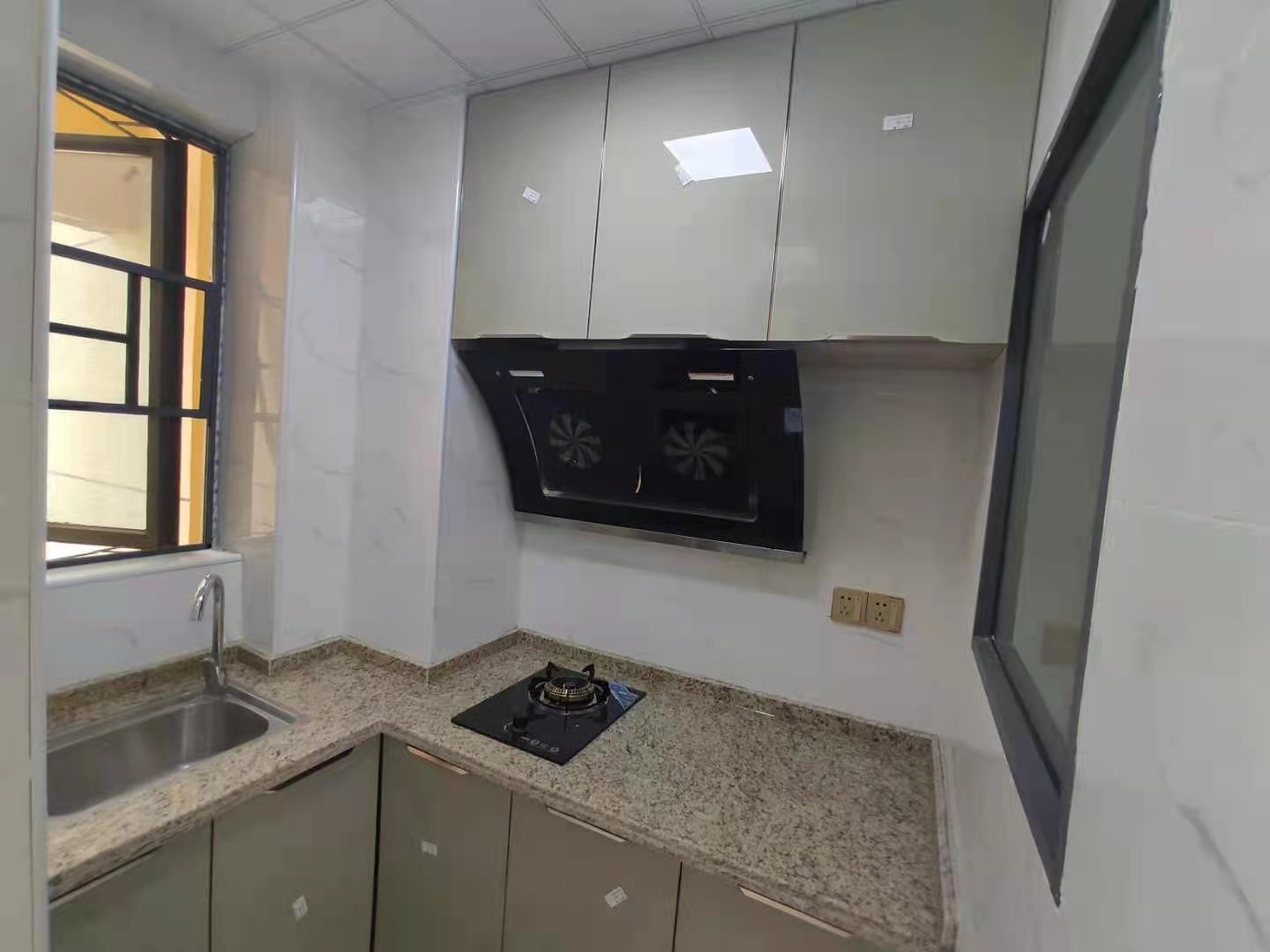 百弘学府城 2室1厅1卫 1200.0元/月 百弘学府城 2室1厅1卫 1200.0元/月室内图