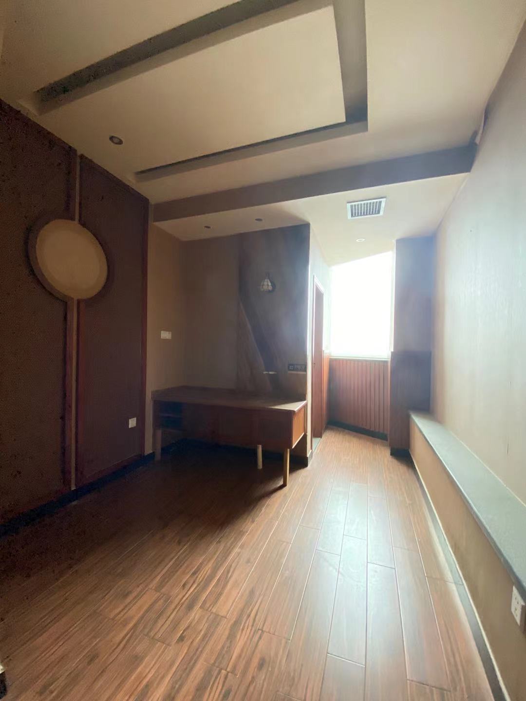 三重大厦（三重才园小区)  10室1厅1卫   17000.00元/月室内图