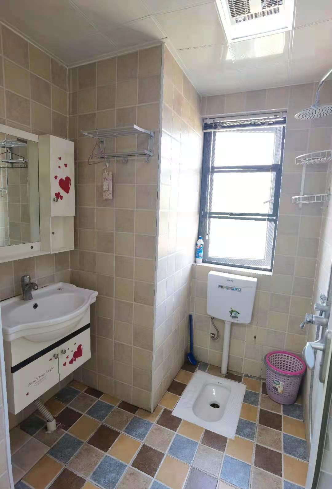 中建御山和苑 1室1厅1卫 32.8万 中建御山和苑 1室1厅1卫 32.8万客厅