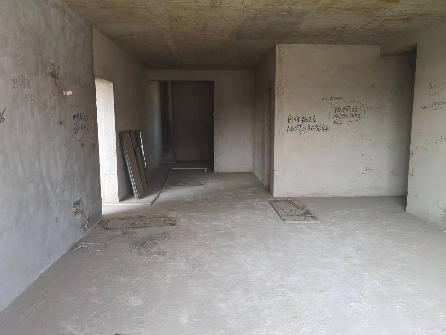 娄底司法  4室2厅2卫    86.8万 娄底司法  4室2厅2卫    86.8万客厅