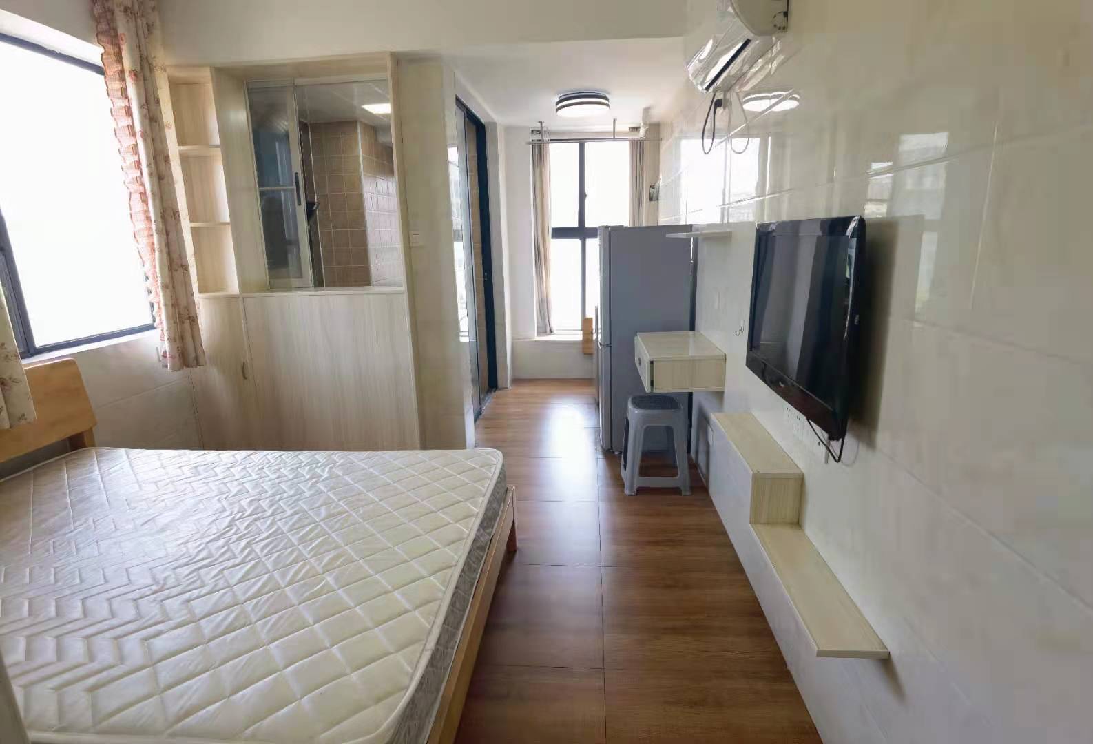 中建御山和苑 1室1厅1卫 32.8万 中建御山和苑 1室1厅1卫 32.8万客厅