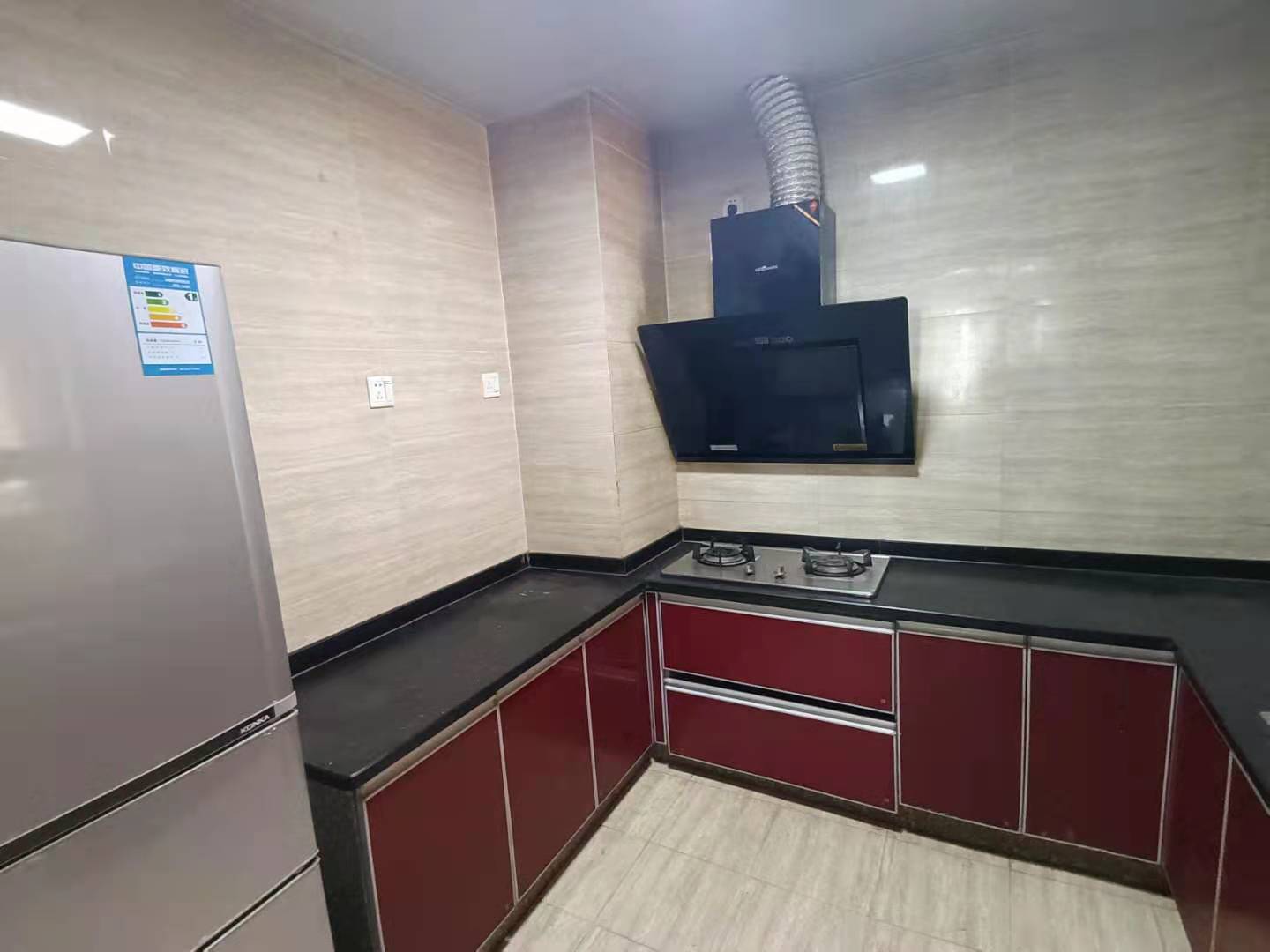 南湖国际6期  3室1厅2卫    3500.0元/月 南湖国际6期  3室1厅2卫    3500.0元/月室内图