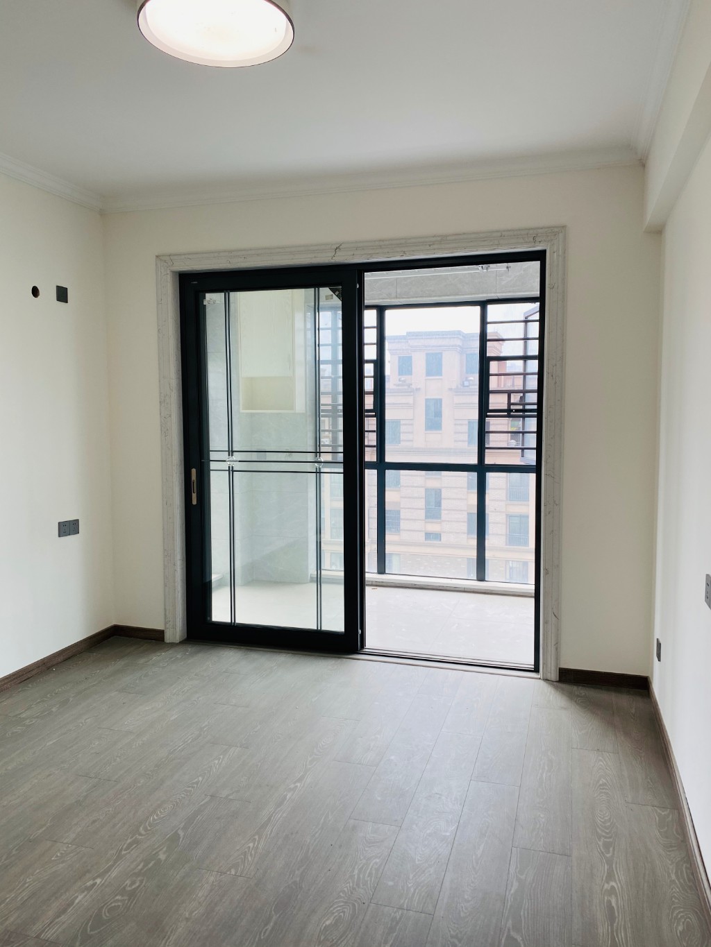 尚格名城万家理想  2室1厅1卫    73.8万 尚格名城万家理想  2室1厅1卫    73.8万客厅