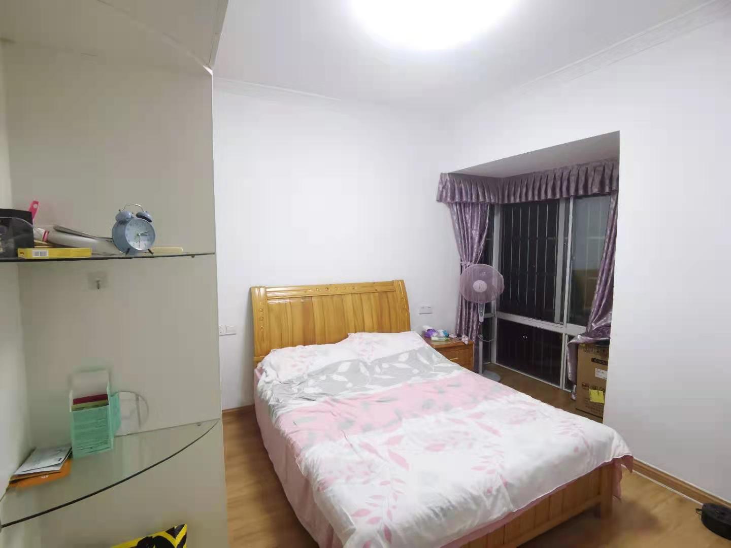 东方丽都 3室2厅1卫 1600.0元/月 东方丽都 3室2厅1卫 1600.0元/月室内图