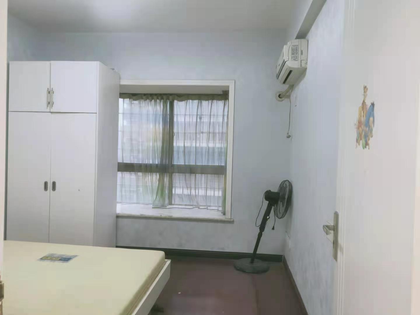 东方豪苑  3室2厅1卫   2000.00元/月室内图