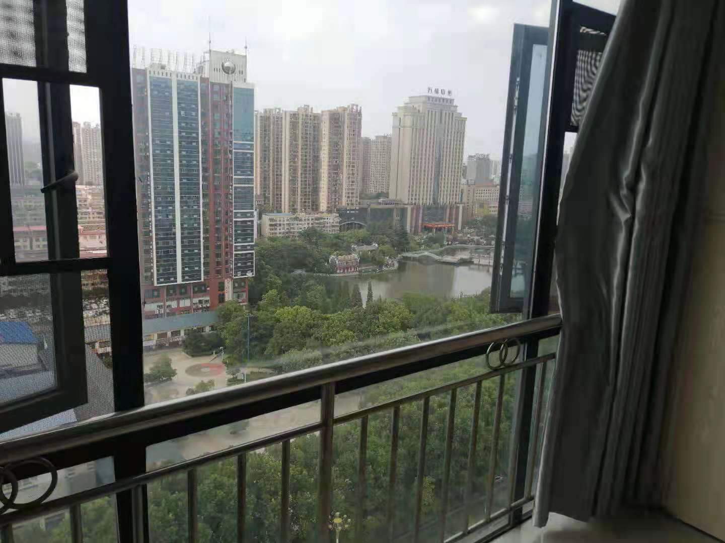 九圆大厦  2室1厅1卫    56.8万 九圆大厦  2室1厅1卫    56.8万小区图