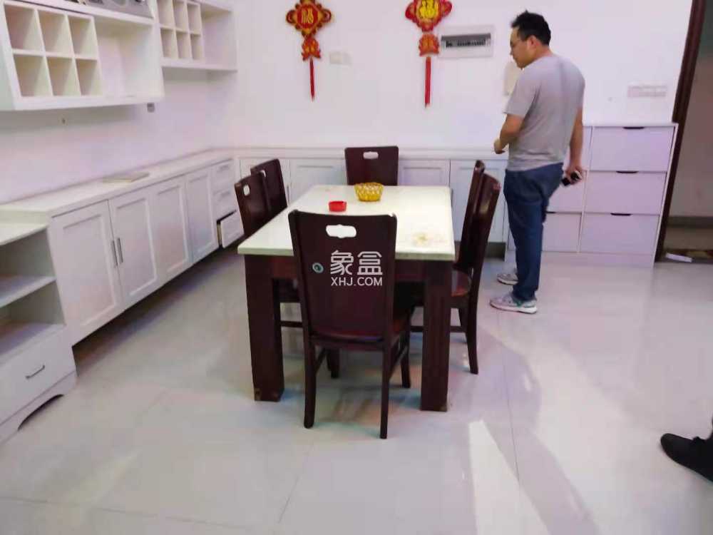 雅士林湘苑一期  3室2厅2卫   2500.00元/月