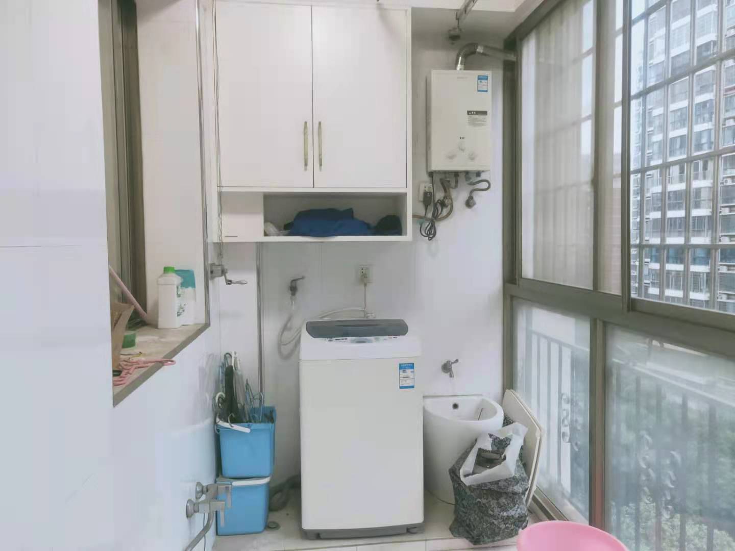东方豪苑  3室2厅1卫   2000.00元/月室内图