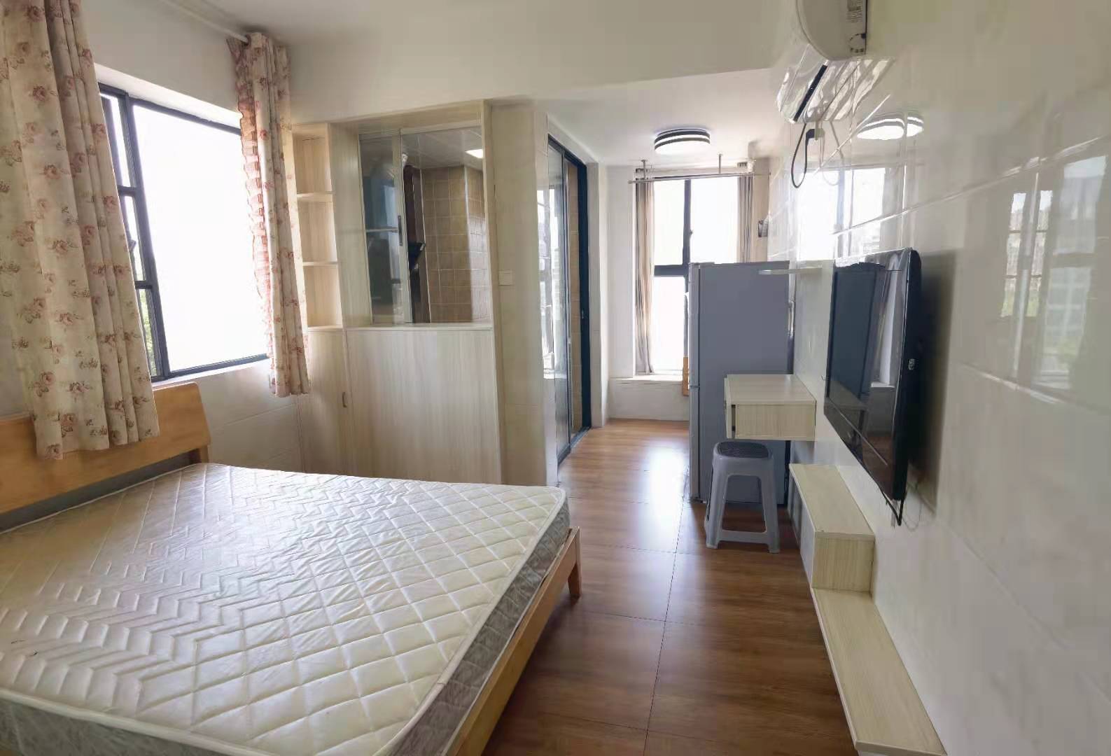 中建御山和苑 1室1厅1卫 32.8万 中建御山和苑 1室1厅1卫 32.8万客厅