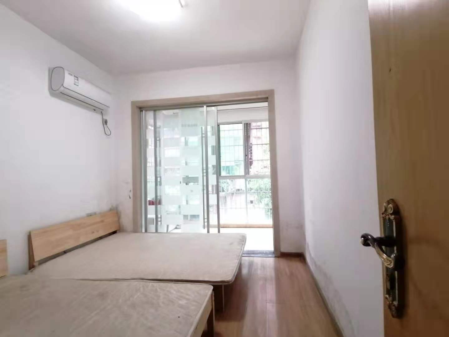 明兴花苑 4室2厅2卫 2400.0元/月 明兴花苑 4室2厅2卫 2400.0元/月室内图