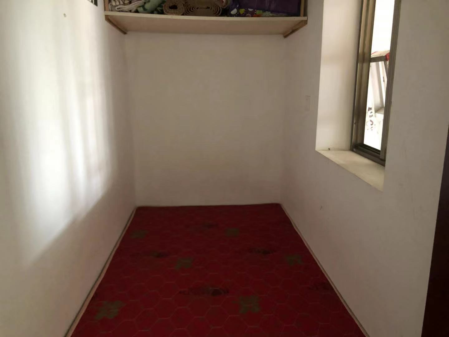 滨江水岸  3室2厅1卫    52.0万 滨江水岸  3室2厅1卫    52.0万阳台