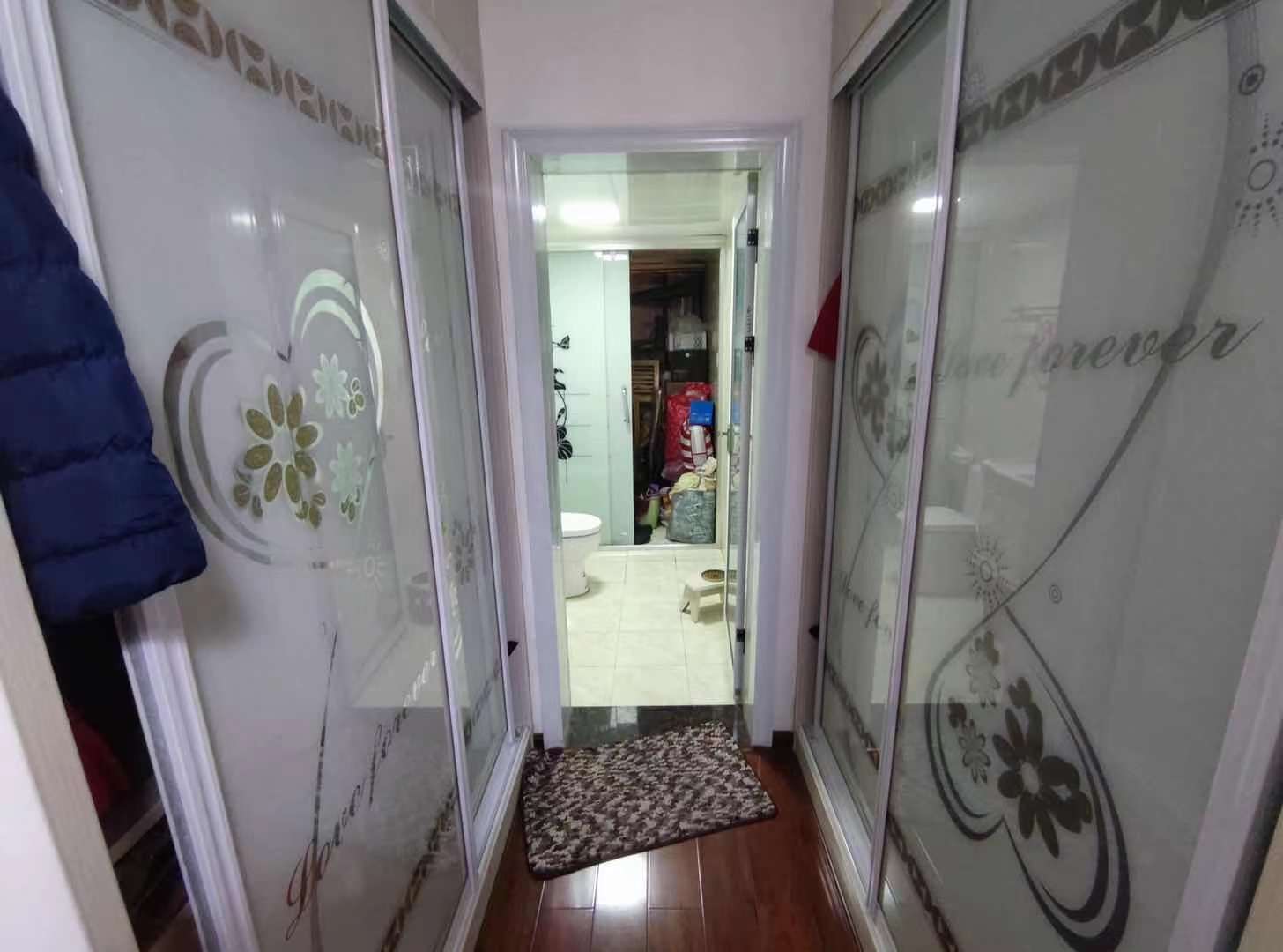 旺城天悦领秀香江  3室2厅2卫    99.8万 旺城天悦领秀香江  3室2厅2卫    99.8万客厅