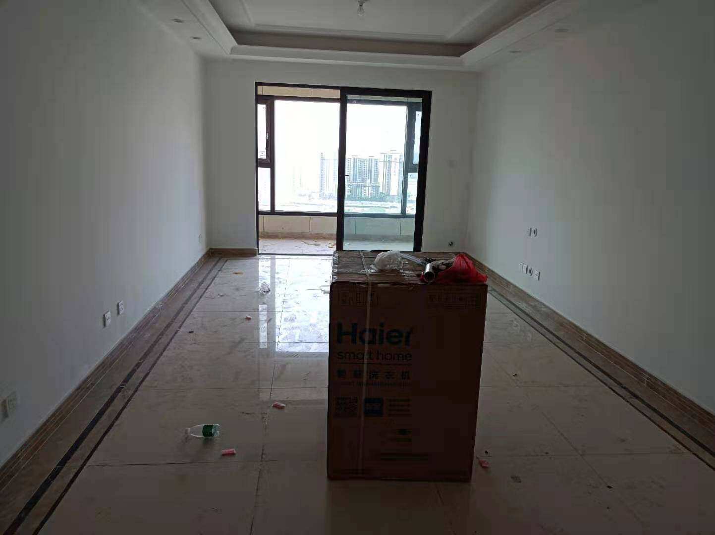 中海锦江城云熙二期  3室2厅2卫   2650.00元/月室内图