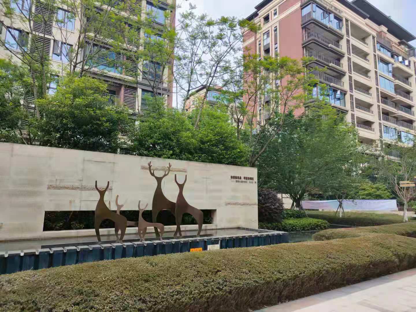 中海锦江城花涧一期  3室2厅2卫   2700.00元/月小区图