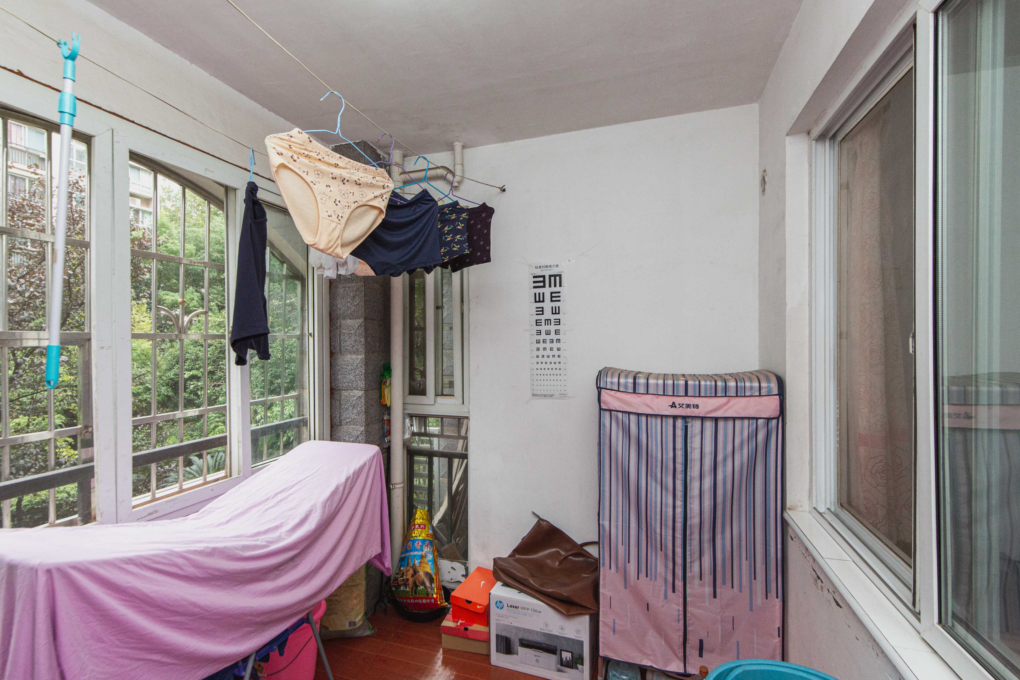 嘉盛华庭(一期、二期、三期) 3室2厅2卫 3000.0元/月 嘉盛华庭(一期、二期、三期) 3室2厅2卫 3000.0元/月室内图