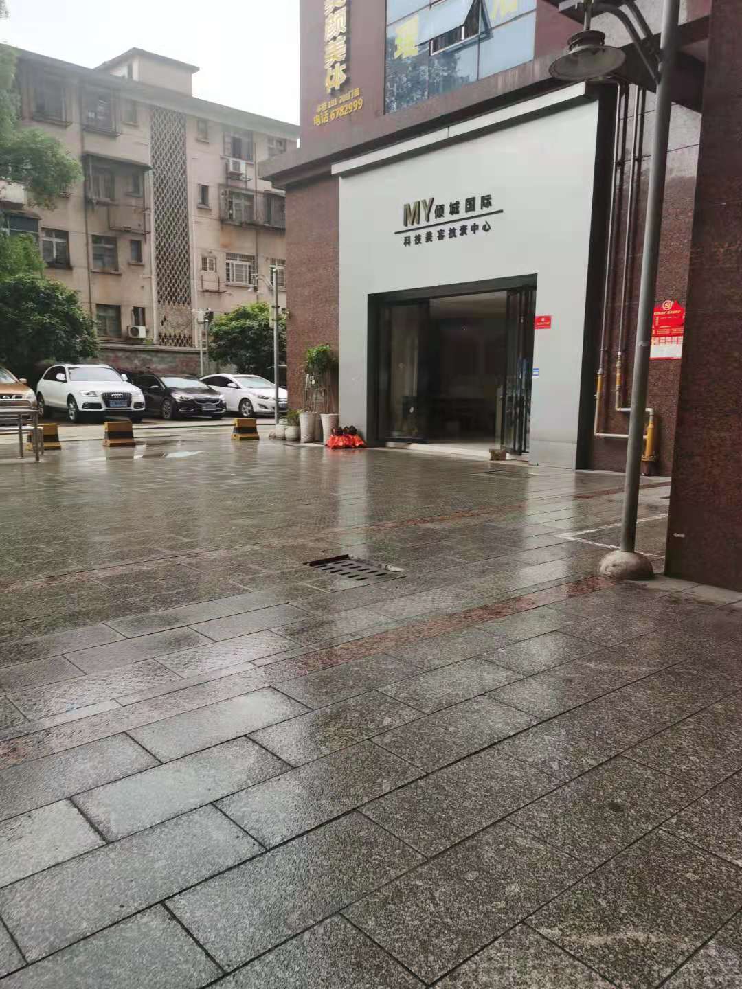 人寿财产保险公司家属楼  4室2厅2卫    90.0万 人寿财产保险公司家属楼  4室2厅2卫    90.0万小区图