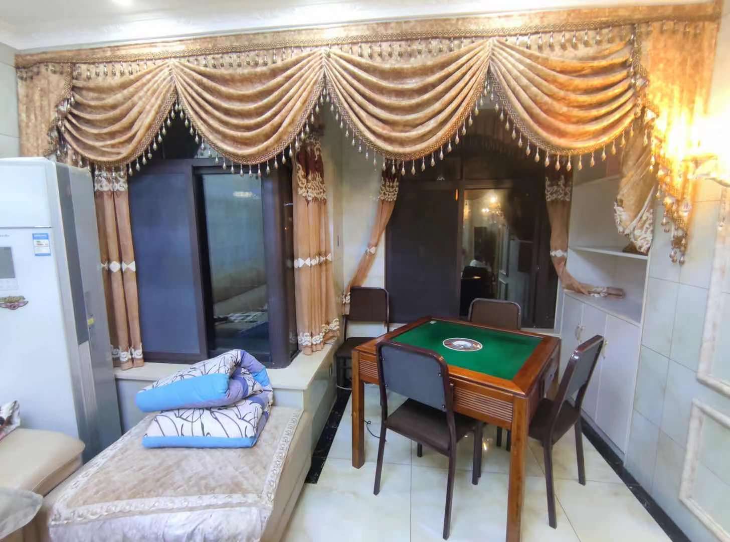 旺城天悦领秀香江  3室2厅2卫    99.8万 旺城天悦领秀香江  3室2厅2卫    99.8万客厅