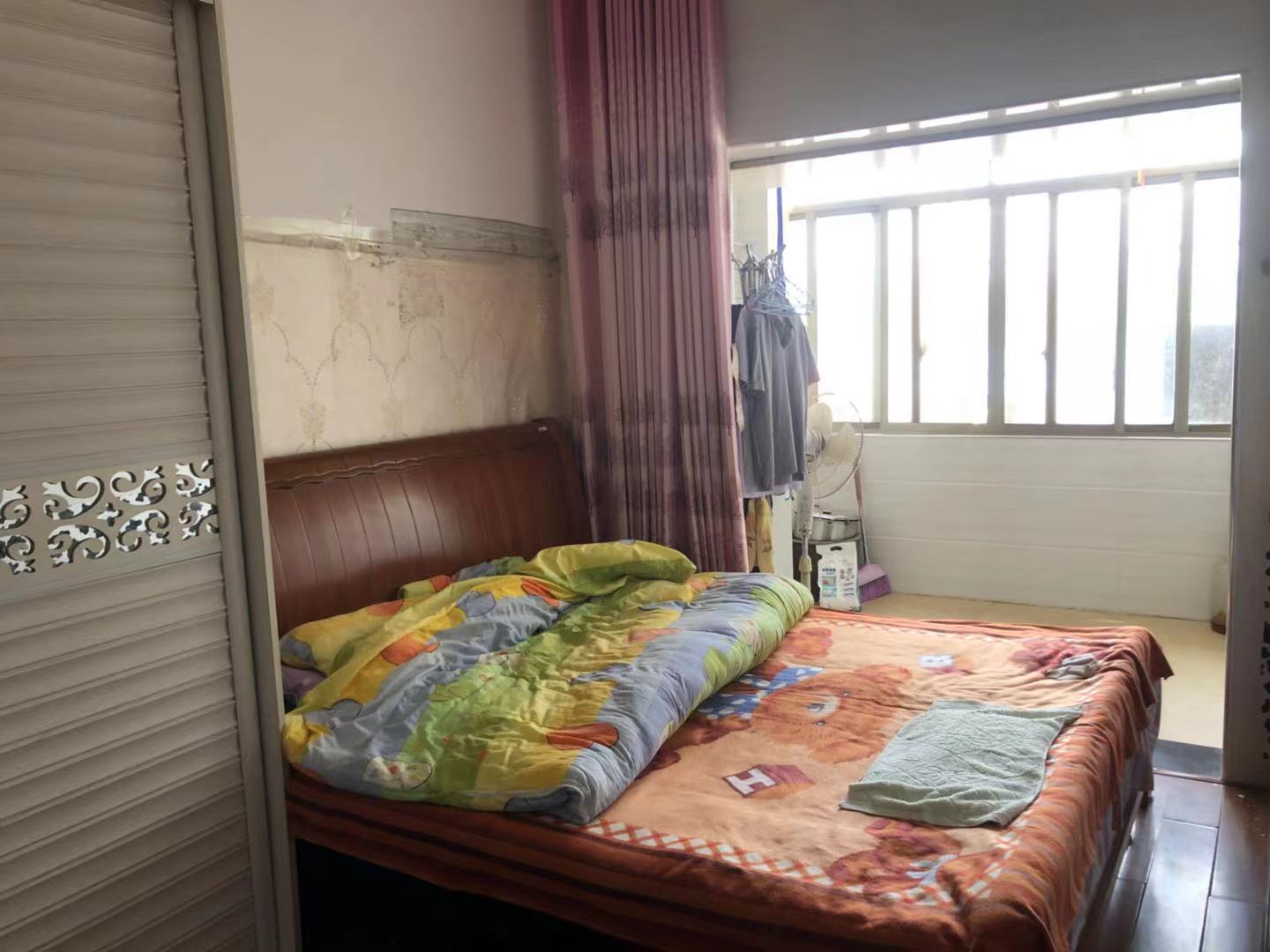 滨江水岸  3室2厅1卫    52.0万 滨江水岸  3室2厅1卫    52.0万阳台