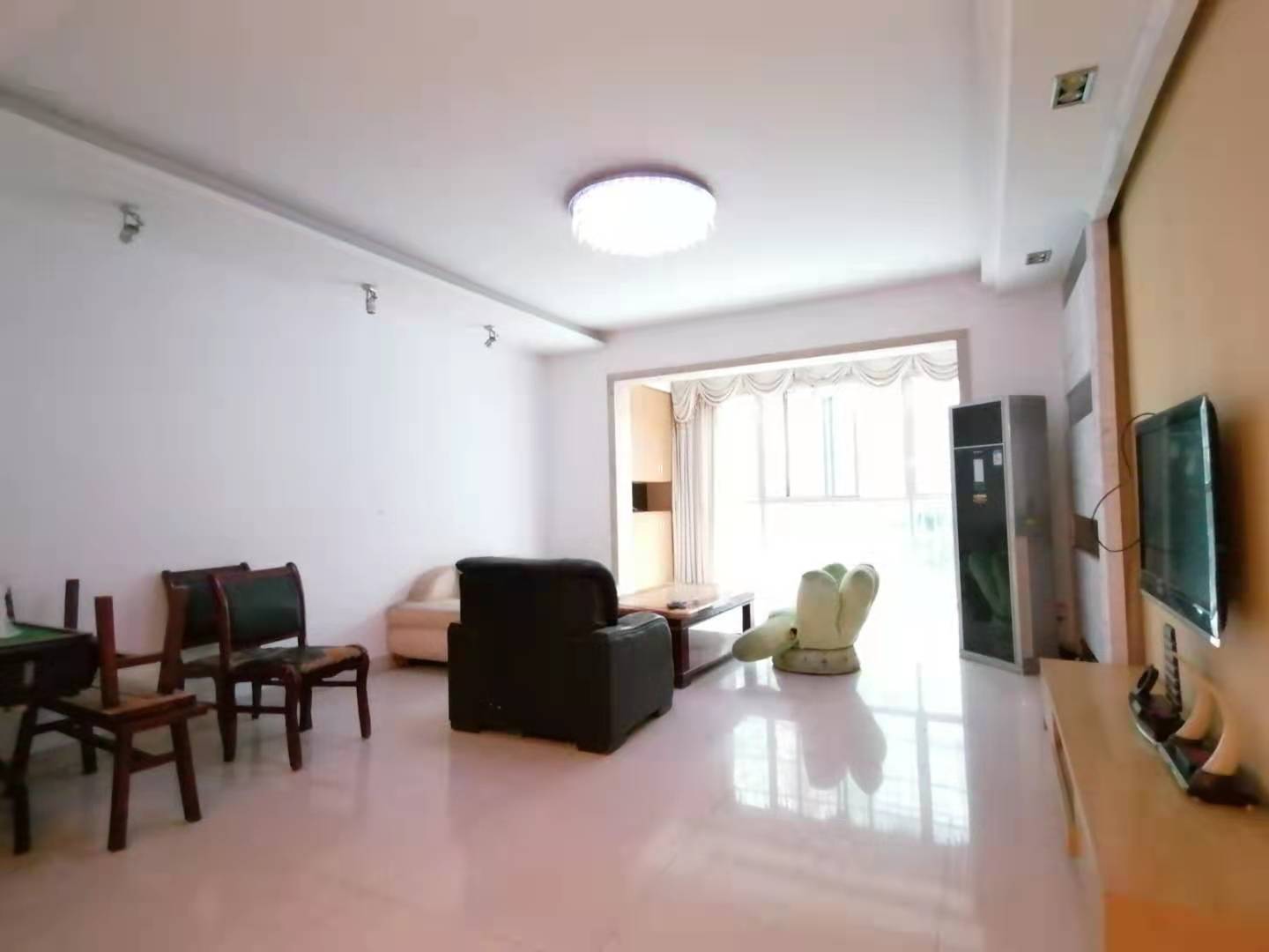 明兴花苑 4室2厅2卫 2400.0元/月 明兴花苑 4室2厅2卫 2400.0元/月室内图