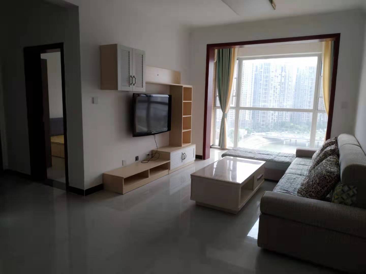 南湖尚景  2室2厅1卫    1800.0元/月 南湖尚景  2室2厅1卫    1800.0元/月室内图