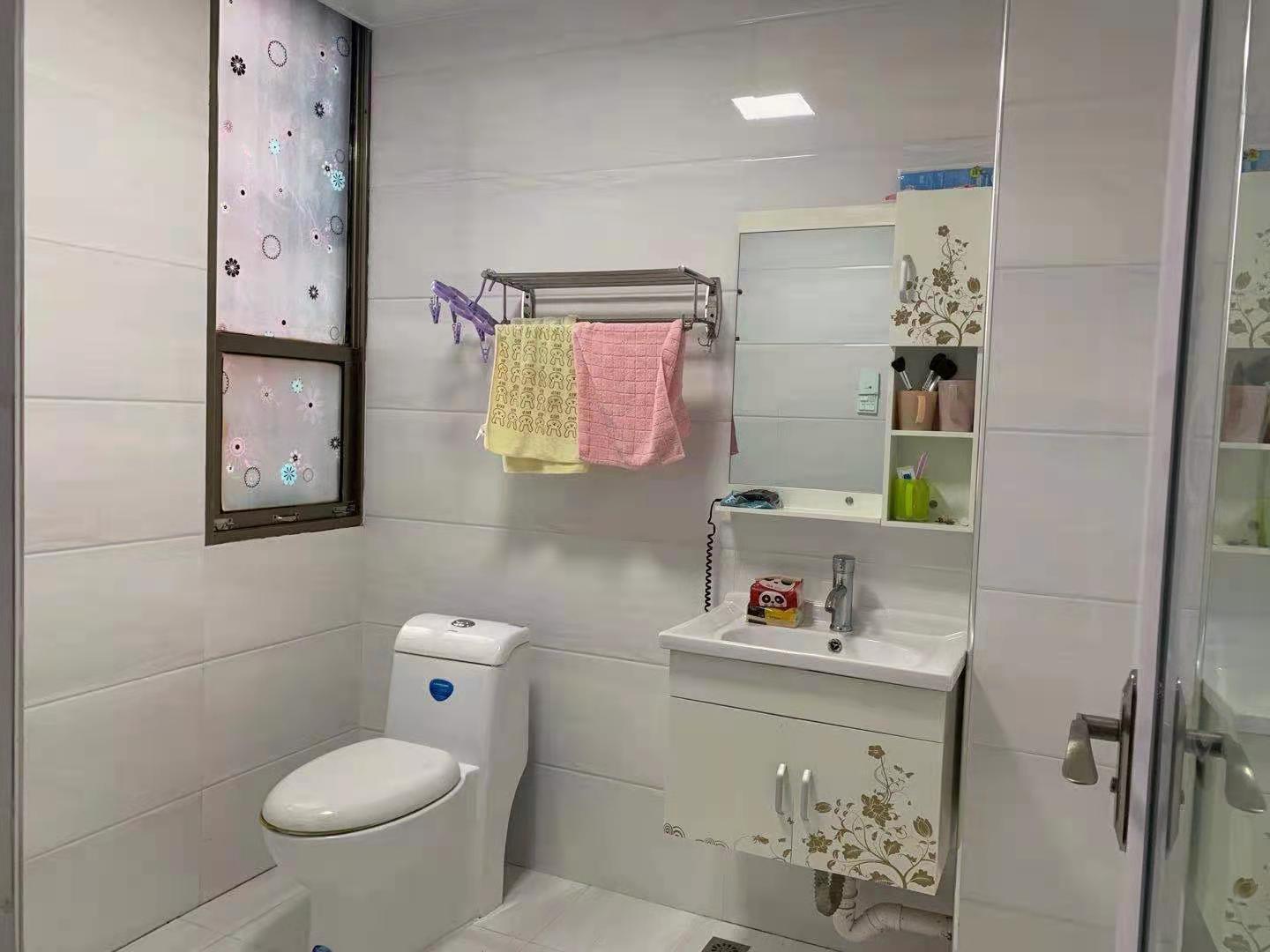 山水名苑  3室2厅2卫    72.8万 山水名苑  3室2厅2卫    72.8万卫生间