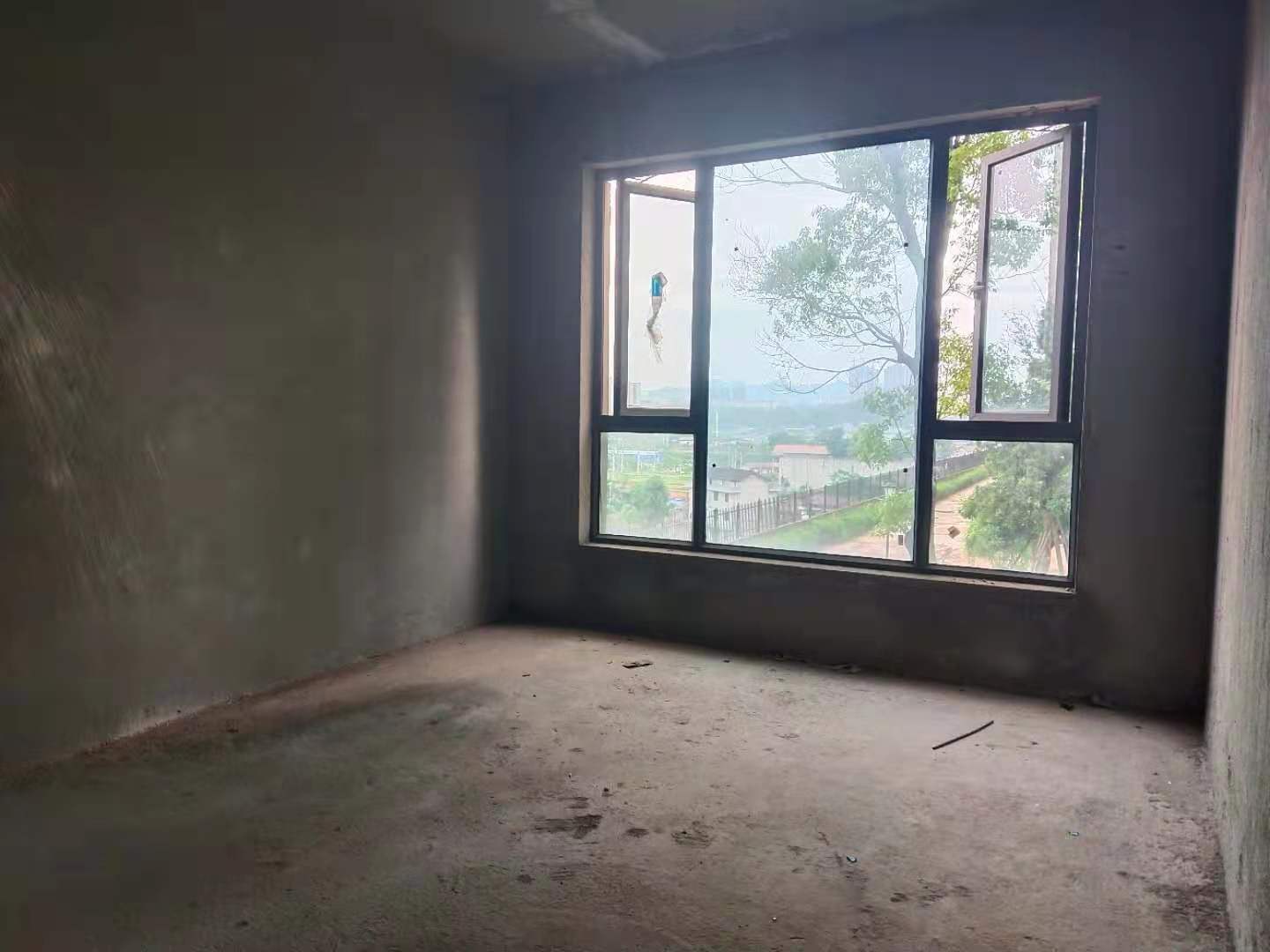 大同沁园  3室2厅2卫    76.8万 大同沁园  3室2厅2卫    76.8万卧室