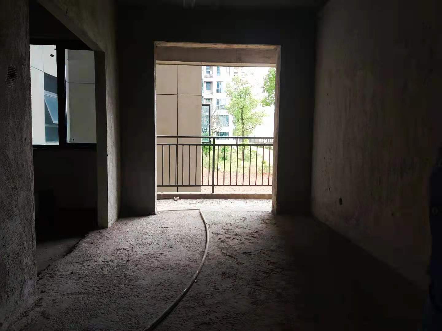 大同沁园  3室2厅2卫    76.8万 大同沁园  3室2厅2卫    76.8万客厅