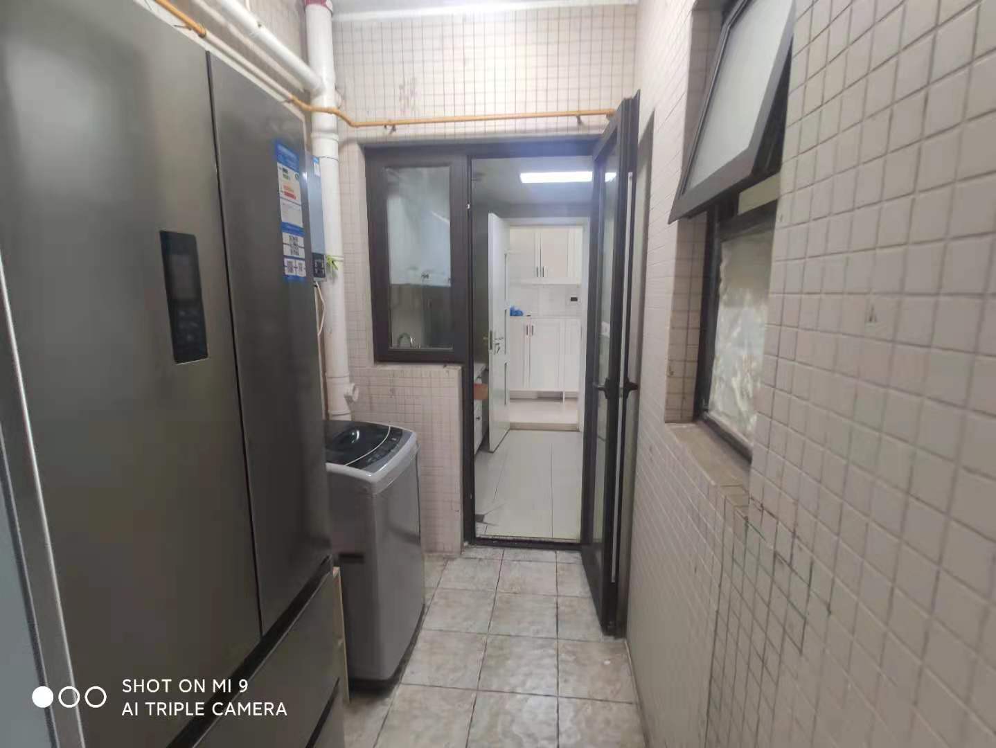 远大中央公园一期  3室2厅1卫    2500.0元/月 远大中央公园一期  3室2厅1卫    2500.0元/月室内图1