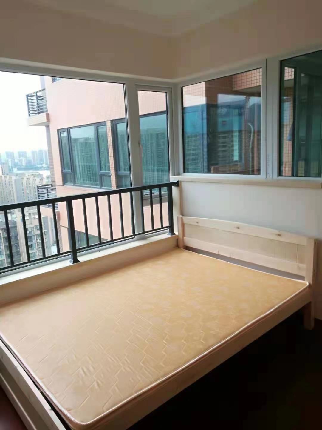 海伦春天  3室2厅1卫   2300.00元/月室内图